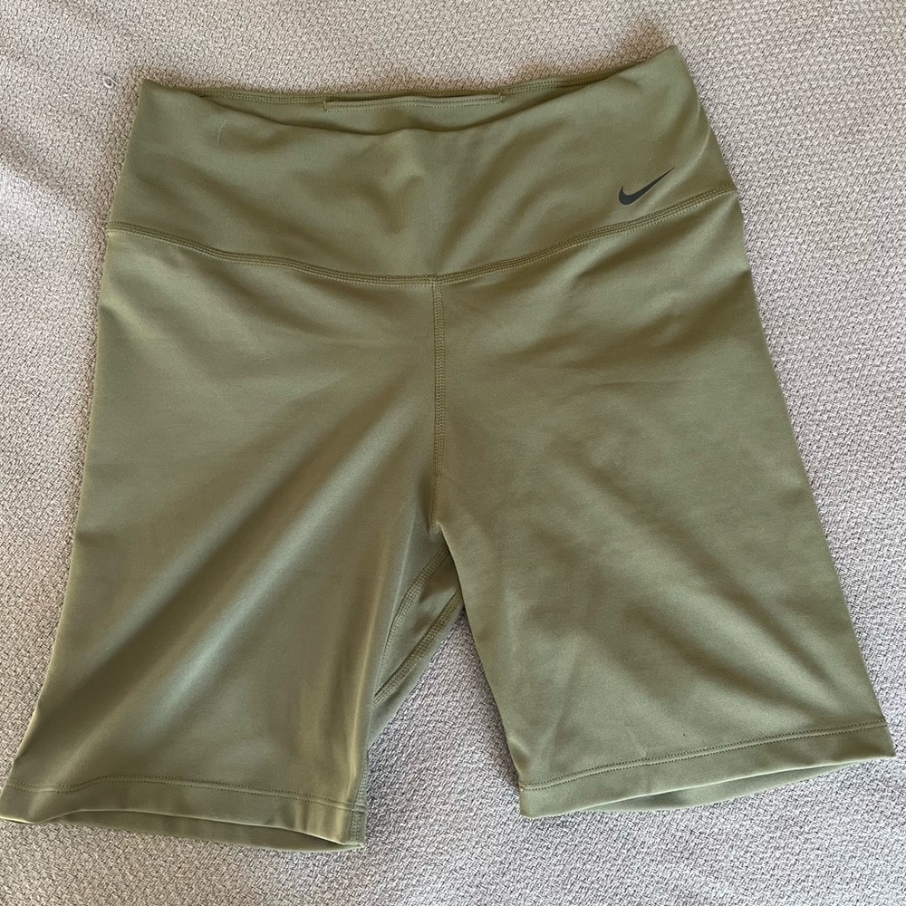 Nike One mid-rise 7” bike shorts